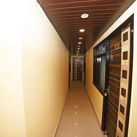 فندق أو واي او 8594 جولدن نيست ناينيتال المظهر الخارجي الصورة